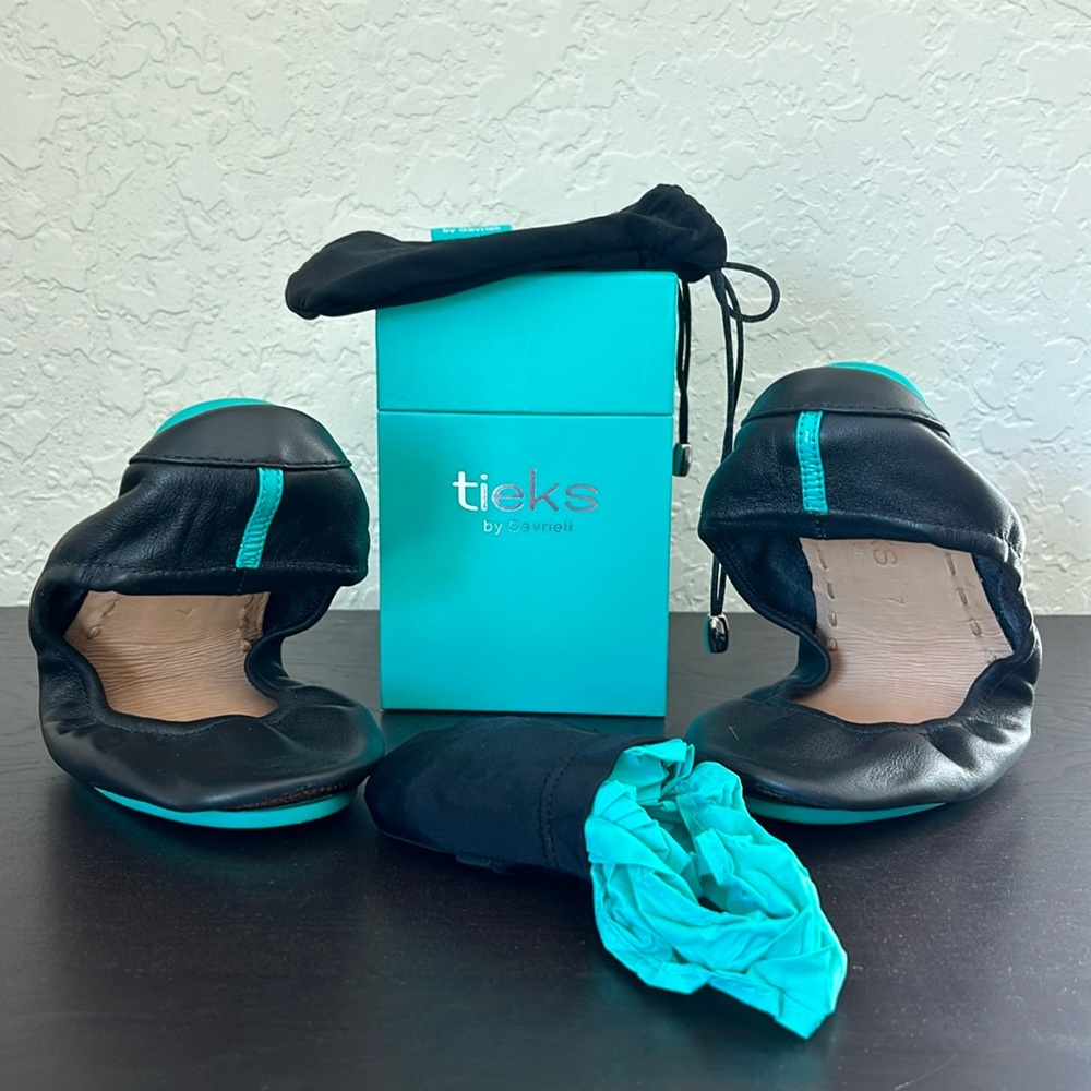 Tieks Matte Black Leather Flats size 7